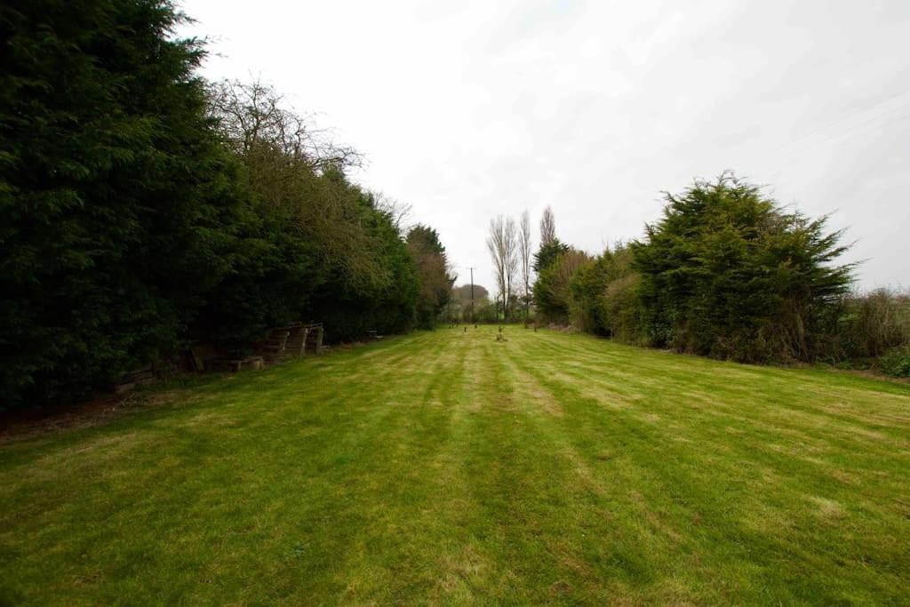 Spacious 5 Bed In The Countryside, Close To Frinton-On-Sea Kirby Cross Bagian luar foto