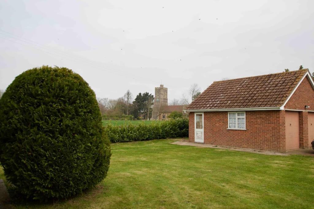 Spacious 5 Bed In The Countryside, Close To Frinton-On-Sea Kirby Cross Bagian luar foto