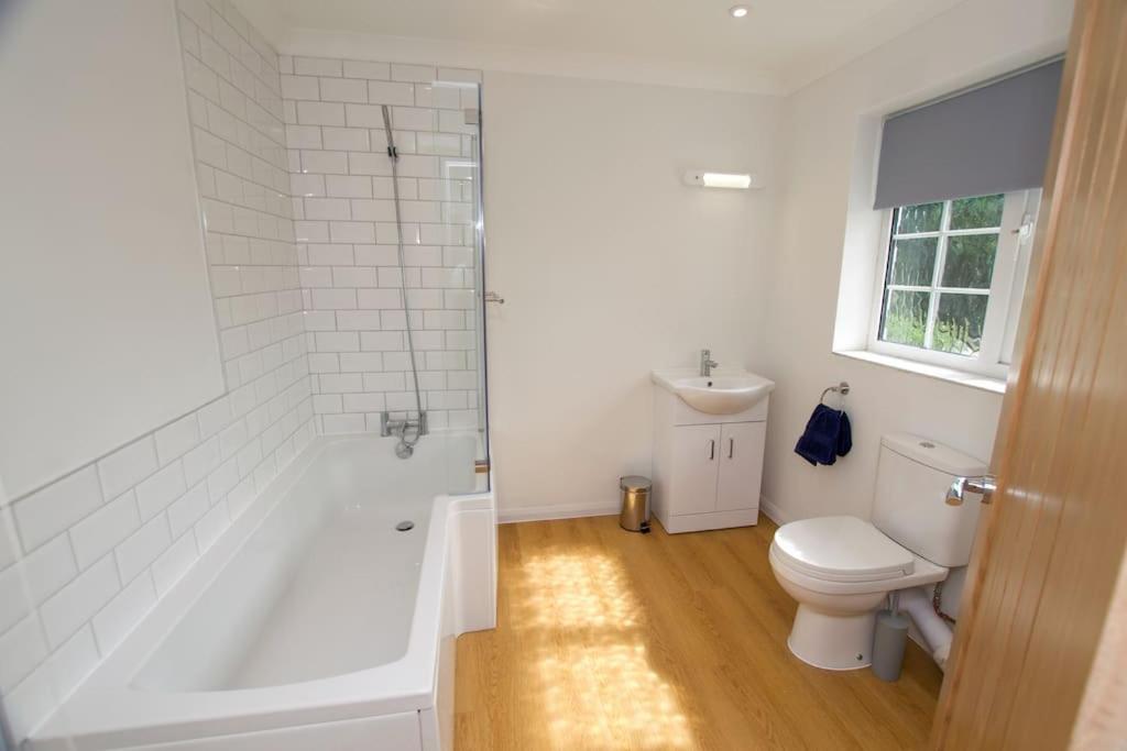Spacious 5 Bed In The Countryside, Close To Frinton-On-Sea Kirby Cross Bagian luar foto