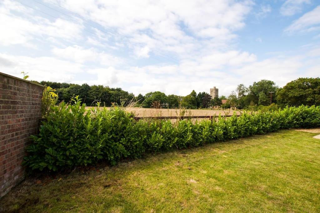 Spacious 5 Bed In The Countryside, Close To Frinton-On-Sea Kirby Cross Bagian luar foto